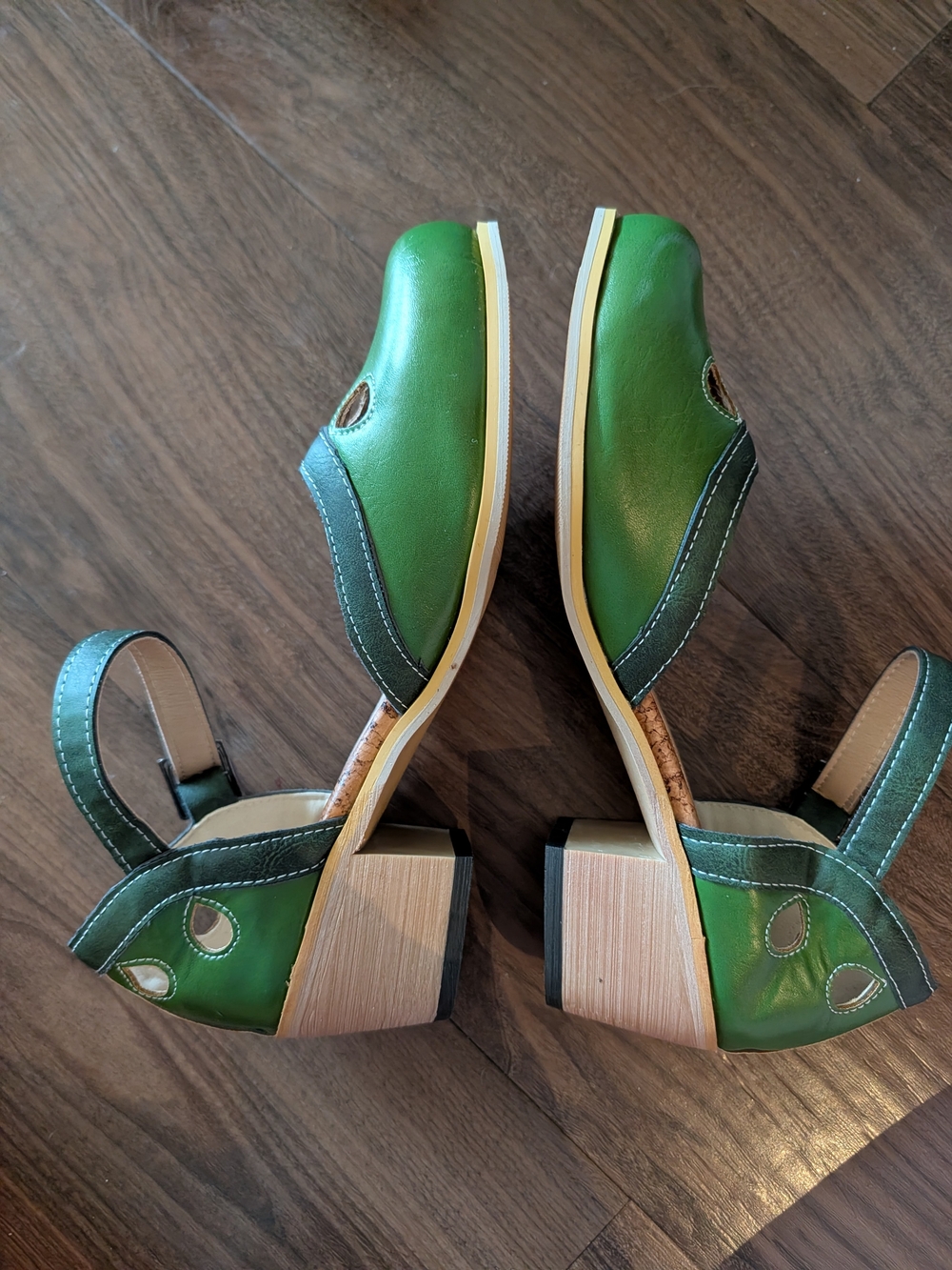 Mary Jane Cutout Ankle Buckle Strap Block Heel Sandals | Size 38 (7) | Green - Picture 1 of 15